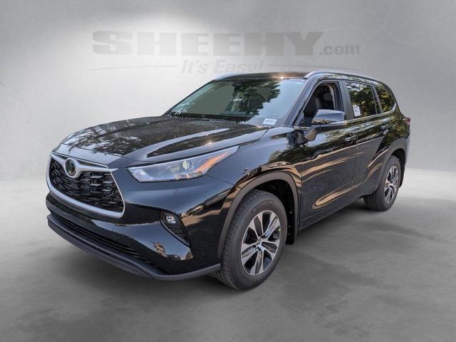 Photo of 2025 Midnight Black Metallic Toyota Highlander