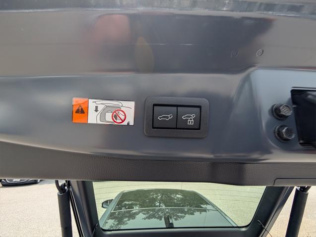 Photo of 2025 Gray Toyota Prius
