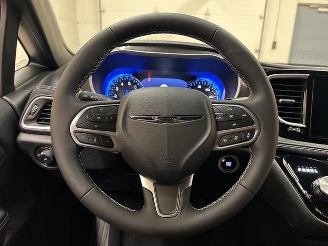 Photo of 2025 Red Chrysler Pacifica