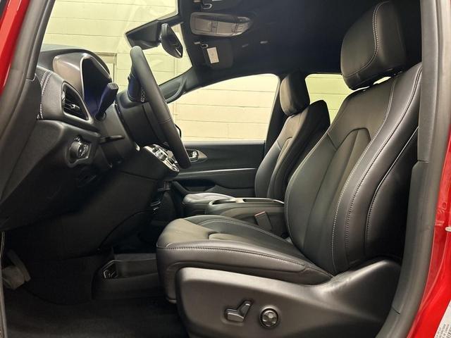 Photo of 2025 Red Chrysler Pacifica