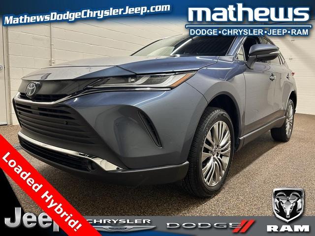 Photo of 2022 Blue Toyota Venza