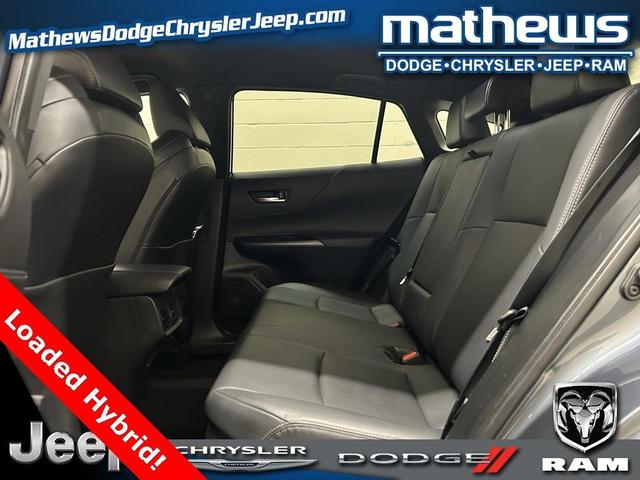 Photo of 2022 Blue Toyota Venza