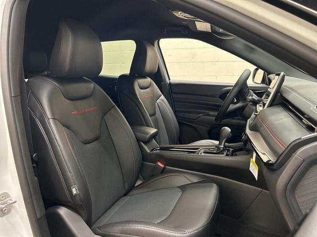 Photo of 2026 Bright White Clearcoat Jeep Compass