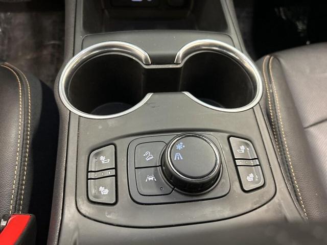 Photo of 2021 Summit White GMC Terrain