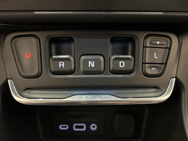 Photo of 2021 Summit White GMC Terrain