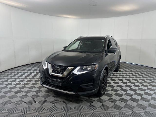 Photo of 2018 Magnetic Black Nissan Rogue