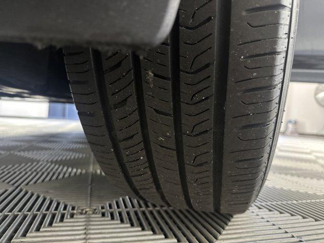 Photo of 2018 Magnetic Black Nissan Rogue