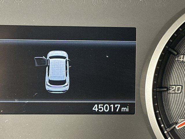 Photo of 2022 Quartz White Hyundai SANTA FE