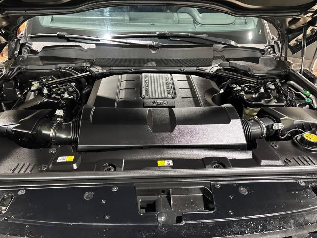 Photo of 2019 Borealis Black Ultra Metallic Satin Land Rover Range Rover