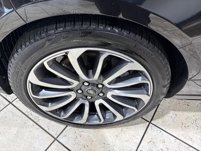 Photo of 2019 Borealis Black Ultra Metallic Satin Land Rover Range Rover