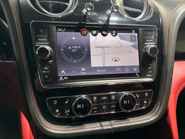 Photo of 2018 Glacier White Bentley Bentayga