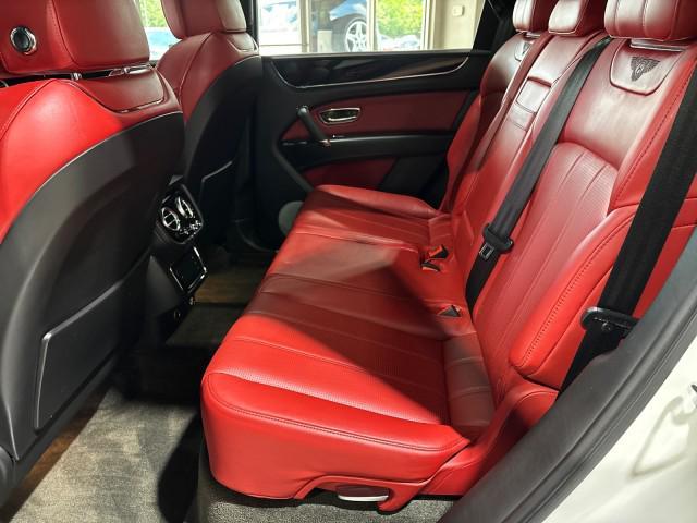 Photo of 2018 Glacier White Bentley Bentayga