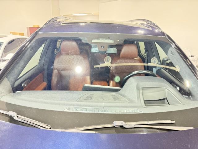 Photo of 2022 Carbon Black Metallic BMW X7