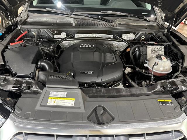 Photo of 2018 Manhattan Gray Metallic Audi Q5