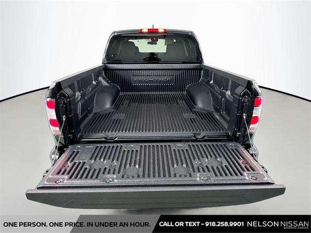 Photo of 2024 Super Black Nissan Frontier