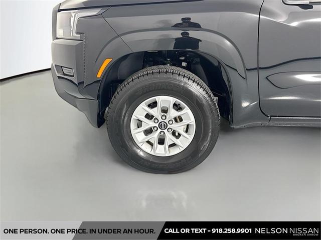 Photo of 2024 Super Black Nissan Frontier