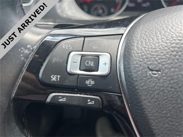 Photo of 2019 White Volkswagen Golf SportWagen