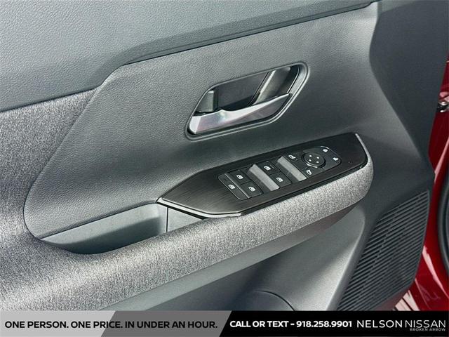 Photo of 2025 Scarlet Ember Tintcoat Nissan Kicks