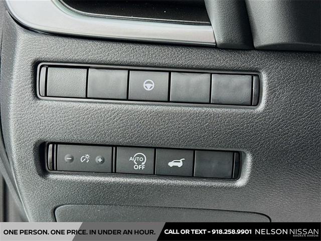 Photo of 2025 Everest White Pearl Nissan Rogue