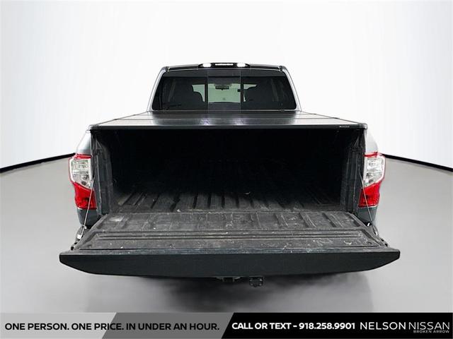 Photo of 2017 Gun Metallic Nissan Titan
