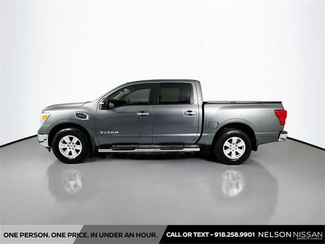 Photo of 2017 Gun Metallic Nissan Titan