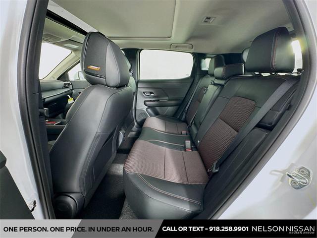 Photo of 2025 Aspen White Tricoat Nissan Kicks