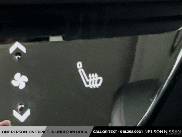 Photo of 2025 Aspen White Tricoat Nissan Kicks