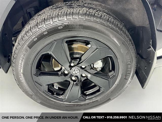 Photo of 2021 Blizzard Pearl/Midnight Black Metallic Toyota RAV4 Hybrid