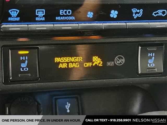 Photo of 2021 Blizzard Pearl/Midnight Black Metallic Toyota RAV4 Hybrid