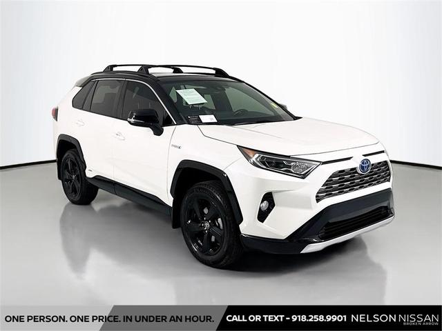 Photo of 2021 Blizzard Pearl/Midnight Black Metallic Toyota RAV4 Hybrid