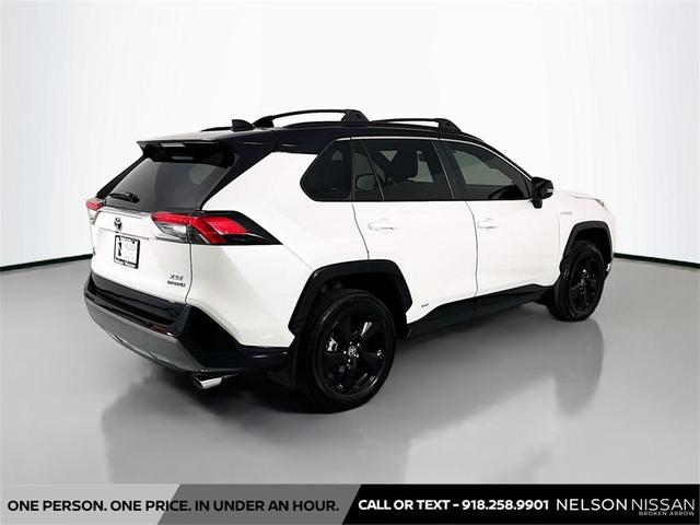 Photo of 2021 Blizzard Pearl/Midnight Black Metallic Toyota RAV4 Hybrid