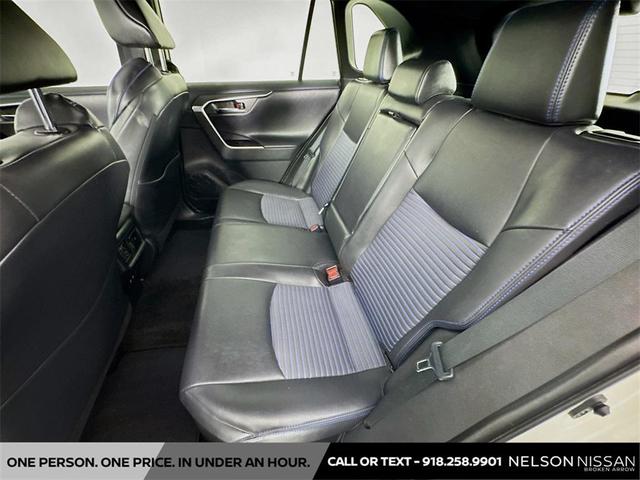 Photo of 2021 Blizzard Pearl/Midnight Black Metallic Toyota RAV4 Hybrid
