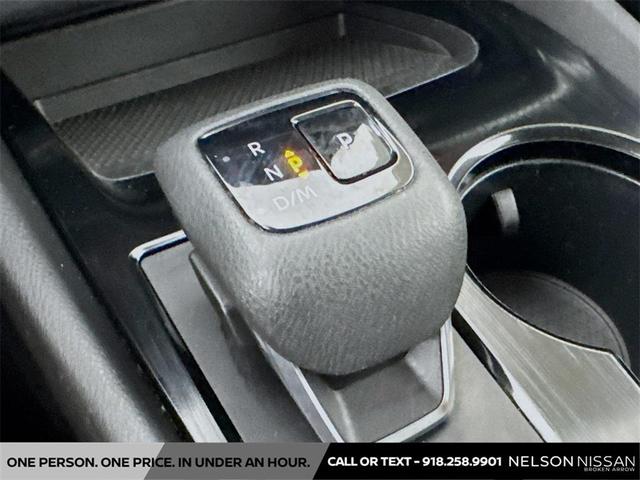 Photo of 2023 Pearl White Tricoat Nissan Rogue