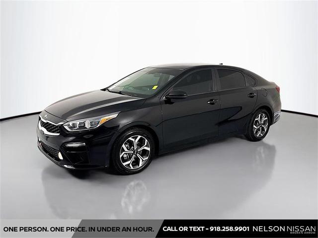 Photo of 2021 Aurora Black Pearl Kia Forte