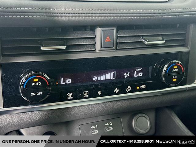 Photo of 2025 Everest White Pearl Nissan Rogue
