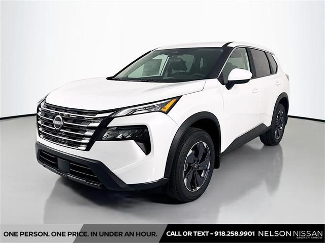 Photo of 2025 Everest White Pearl Nissan Rogue