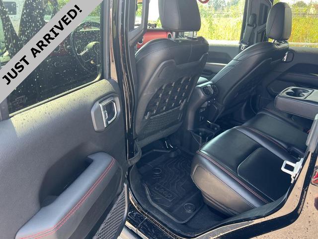 Photo of 2020 Black Clearcoat Jeep Gladiator