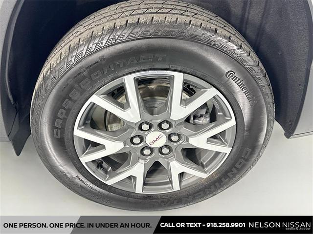 Photo of 2023 Summit White GMC Acadia