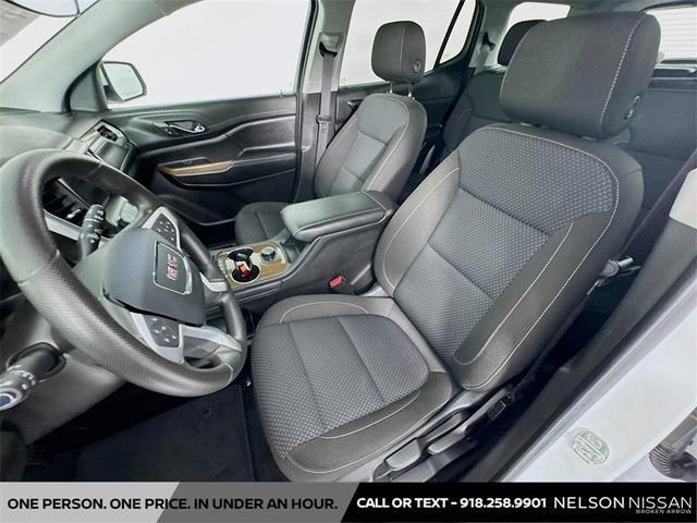 Photo of 2023 Summit White GMC Acadia