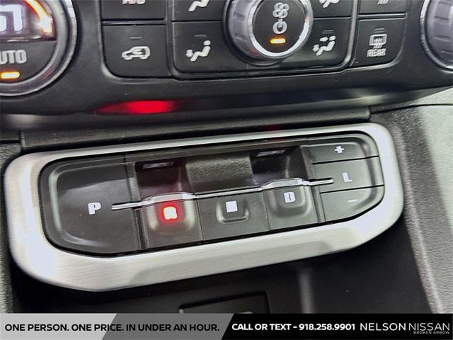 Photo of 2023 Summit White GMC Acadia