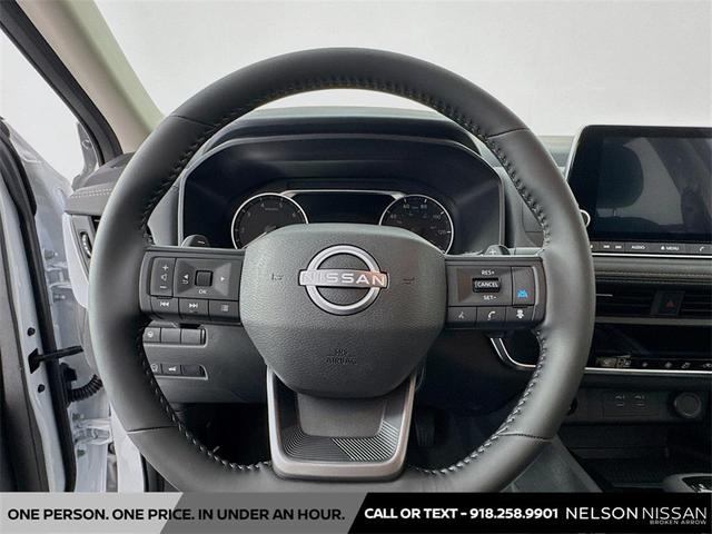 Photo of 2025 Everest White Pearl Nissan Rogue