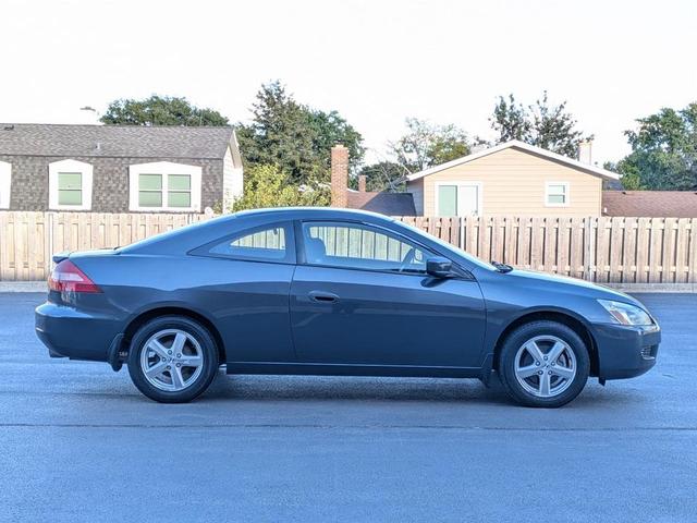 Photo of 2005 Graphite Pearl Honda Accord
