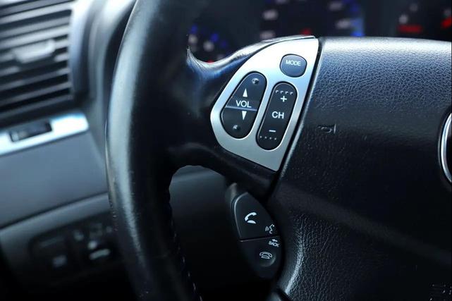 Photo of 2004 Satin Silver Metallic Acura TL