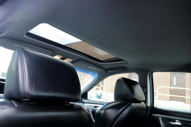 Photo of 2004 Satin Silver Metallic Acura TL