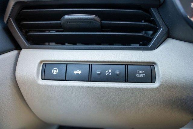 Photo of 2023 Pearl White Tricoat Nissan Altima