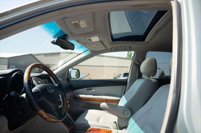 Photo of 2005 Gray Lexus RX 330