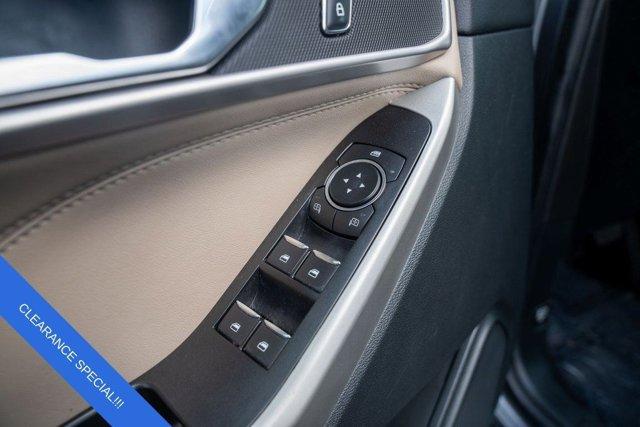 Photo of 2021 Gray Ford Explorer