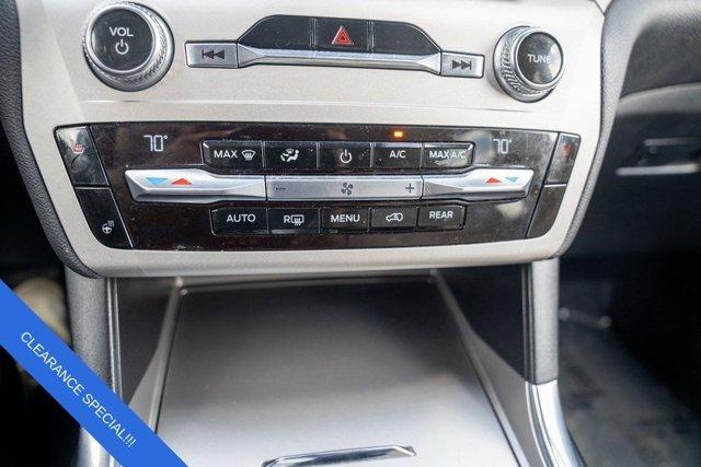 Photo of 2021 Gray Ford Explorer
