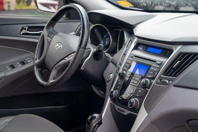 Photo of 2013 Harbor Gray Metallic Hyundai SONATA