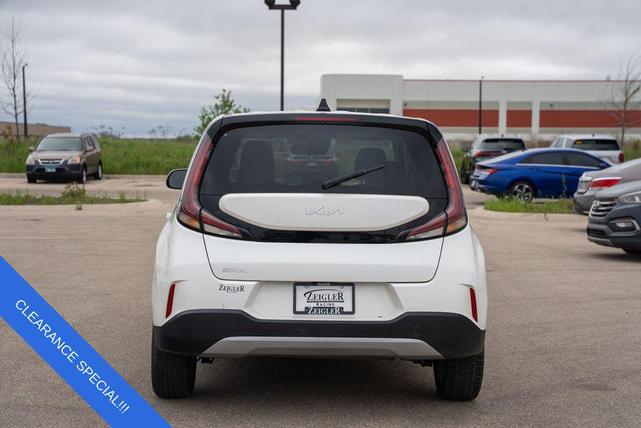 Photo of 2023 Snow White Pearl Kia Soul